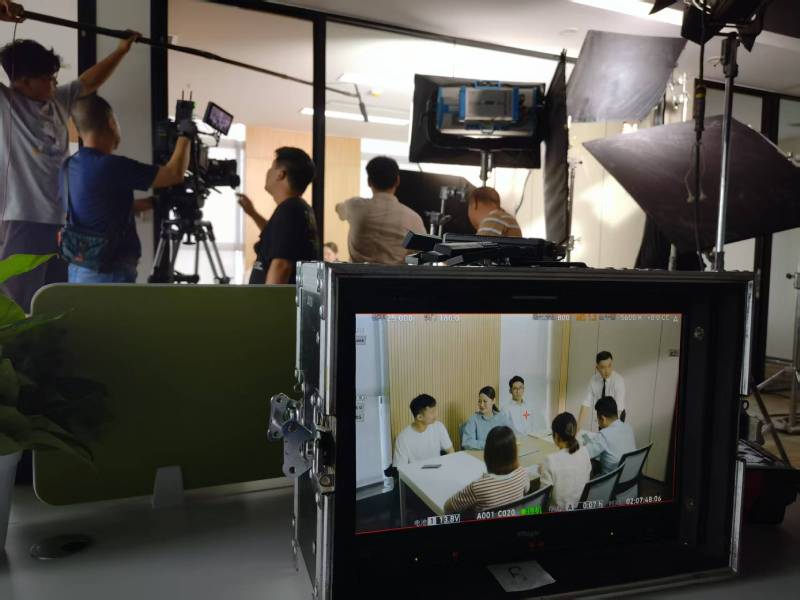 乐陵市TVC拍摄公司：科技产品视觉化大师，诠释未来感与功能美学